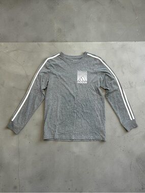NWOT Adidas Boy’s size Large (14-16) Gray Long-Sleeve White Stripe Accents